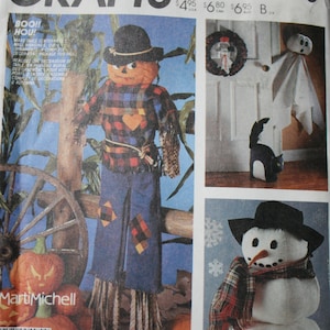 McCalls  2628 Vintage Pattern Scarecrow, Ghost, Cat, Snowman, Haunted House, Pumpkin