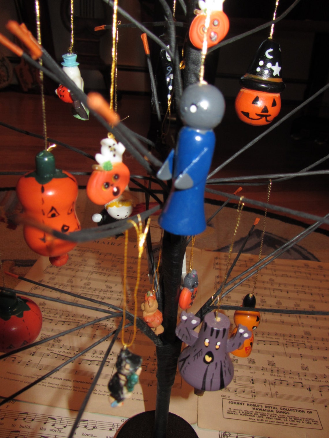 Miniature Tabletop Halloween Tree and Ornaments Lot 25 Piece Etsy