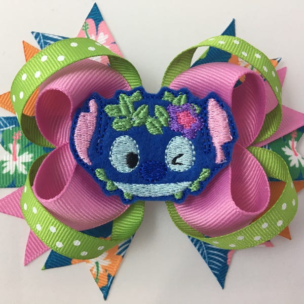 Loopy Hairbow with Stitch Feltie in the center - Stitch Hairbow - Hairbow for girls - Embroidered Feltie - Character Hairbows- Hawaiian bow