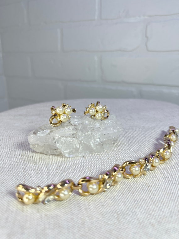 Trifari Jewelry Set Gold Pearl Rhinestone Earring… - image 2