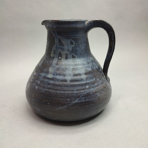 Studio krug  vase  -  ceramic  vase - Germany -  vintage retro - - German Studio -  signed R