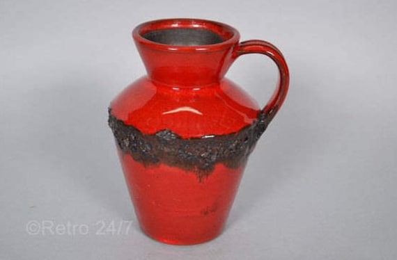 114/16 と刻印された赤と黒の Fat Lava 陶器の花瓶 - Etsy 日本