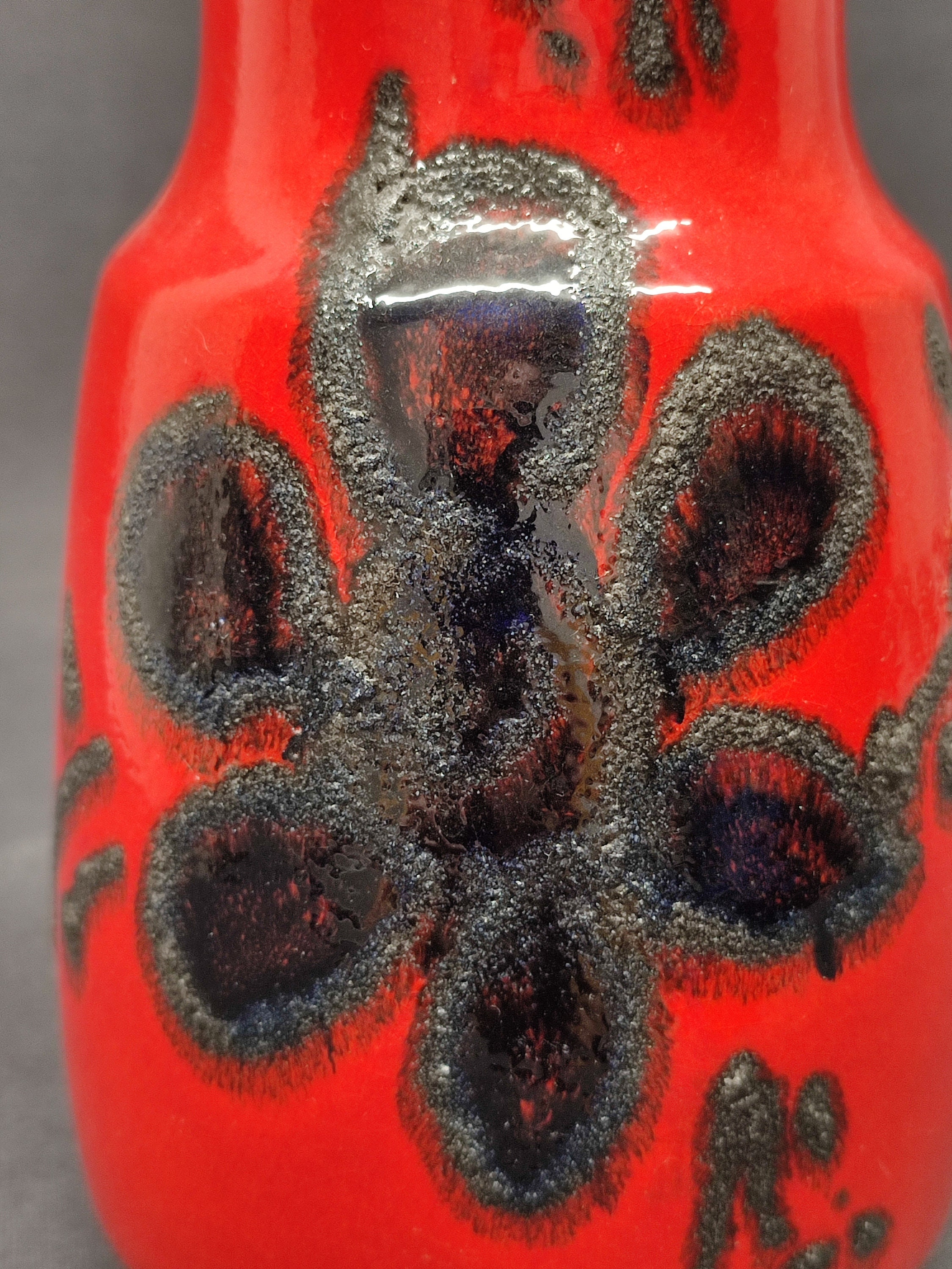 Retro West German Bay Keramik Vase - Red / Black Fat Lava Decor 82