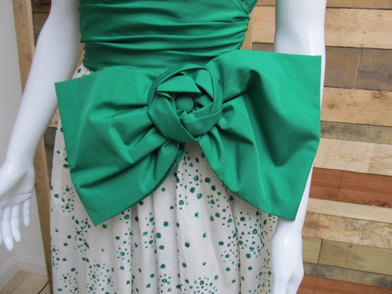 Lovely bespoke emerald green sparkly ball/prom go… - image 3