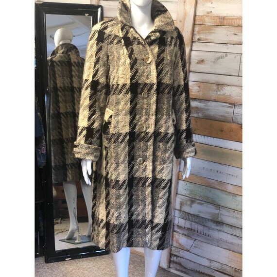 Vintage Aquascutum pure wool boucle winter coat 60