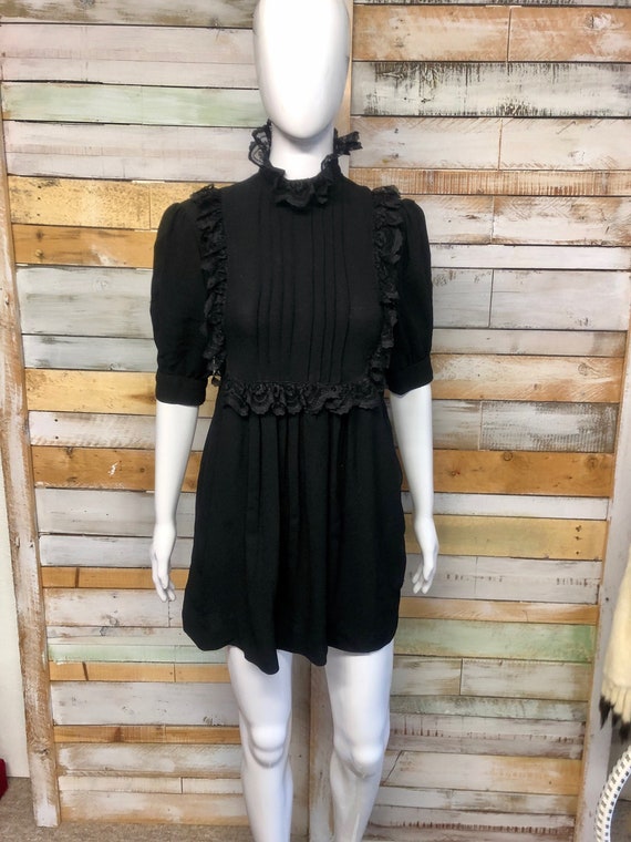 unusual Ossie Clark frilly lace collar moss crepe