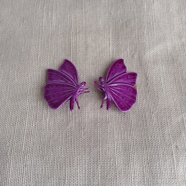 Boucles d'oreilles clips "papillon" violet 1970.