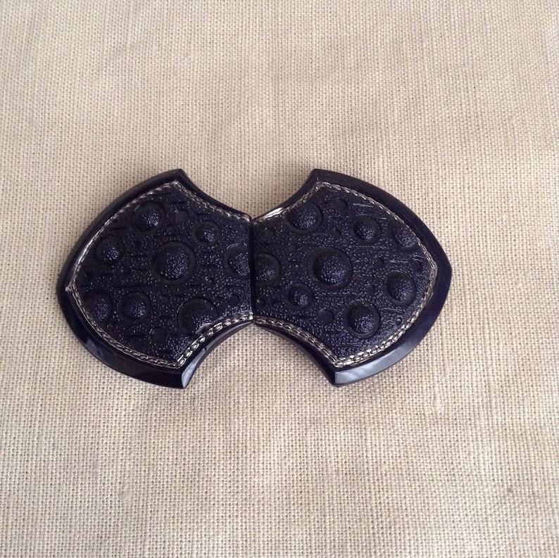 1930/'s Navy blue belt buckle.