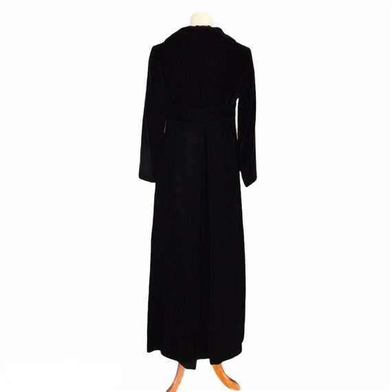 Vintage 1960s Velvet Coat - image 2