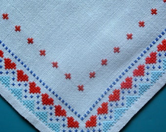 Well done vintage 1970s small handmade cross-stitch design embroidery linen tablet table-cloth with red/ turqouise blue heart pattern frame