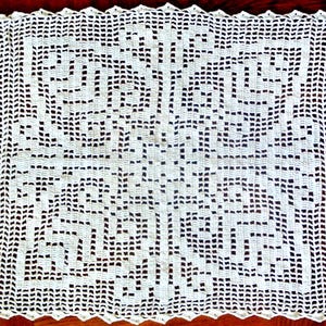 Vintage White Crochet Cotton Tablecloth: 1980s Heart Motifs, Rectangular Doily