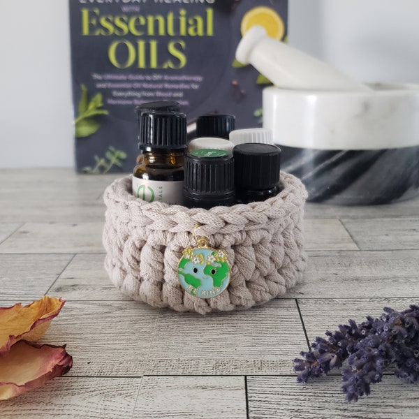 Essential Oil Basket, Eco Friendly Earth Day Theme Mini Crochet Basket, Holds 9 oz Jar Candles, Air Plants, Small Space Organizer