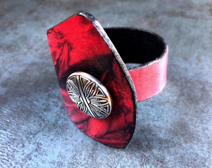 RED WRIST TREAT Shibori Leather Bracelet