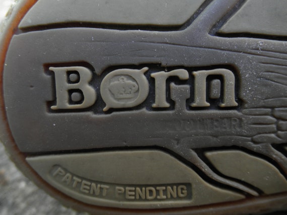 born walking shoes