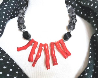 Black Red Statement Necklace - Coral Statement Necklace - Colourful Chunky Gemstone - One of a Kind Big Necklace - Modern Coral Necklace