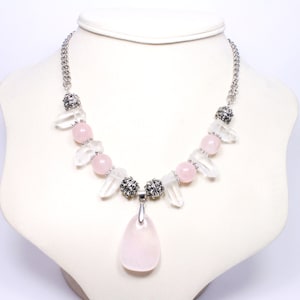 Rose Quartz Necklace - Rose Quartz Pendant - Rose Quartz Crystal Necklace - Crystal Jewellery - Gemstone Necklace - Gemstone Jewellery