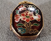 Vintage Yellow Gold Tone Brass Jewelry Trinket Pill Hinged Box Locket Pendant Charm Multi Colored Enameled Cloisonné Asian Style 2049