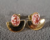 Vinage Pierced Earrings Yellow Gold Tone 2 Oval Faux Striated Agate Stud Door Knocker Style