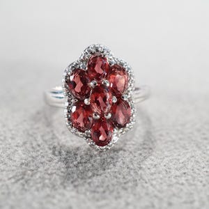 Vintage Wedding Band Stacker Design Ring Sterling Silver 7 Oval Prong Set Rhodolite Garnet Cluster Multi Stone Setting Classic, Size 10