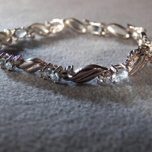 Vintage Sterling Silver 27 Round Oval Blue white Topaz  Line Link Station Tennis Bracelet