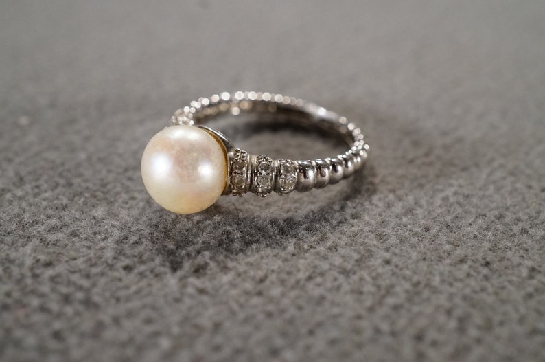 Vintage Sterling Silver Band Ring 19 Round Pear Prong Set Cultured Pearl Diamond Raised Relief Ribbed Design Setting Art Deco Style Size 7