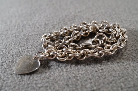 Vintage Sterling Silver Charm Design Bracelet Hea… - image 4