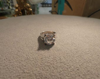 Vintage wedding Band Stacker Design Ring Sterling Silver Round Prong Set White Topaz Raised Relief Single Stone Setting Classic, Size 6