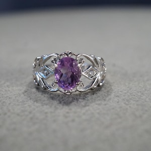 Vintage Wedding Band Stacker Design Ring Sterling Silver 3 Oval Round Prong Set Amethyst Diamond Filigree Cluster Multi Stone setting Size 7