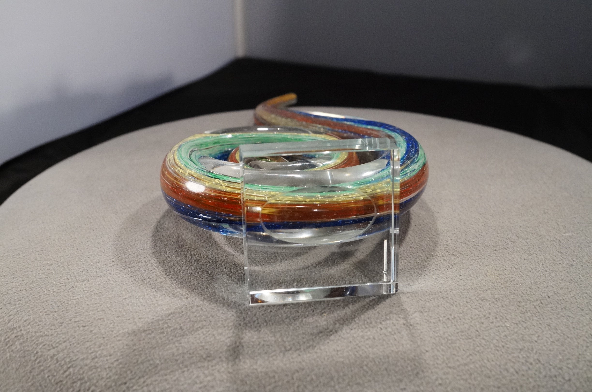 Vintage Murano Venetian Art Glass Sculpture Swirled Curved