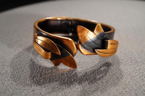 Bracelet cheap fancy design