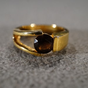 Vintage Sterling Silver Yellow Gold Overlay Band Ring Round Bezel Set Faceted Smokey Quartz Classic Artistic Setting Art Deco Style,Size 8