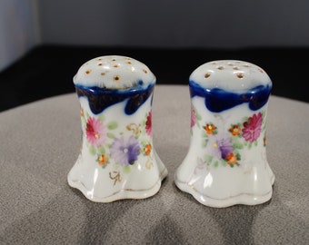 Antique Vintage Nippon Style Porcelain Salt Pepper Shakers Hand Painted Floral Design Victorian Style Table Top Home Decor Dinning Accents