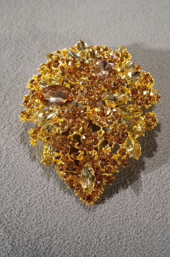 Vintage Yellow Gold Tone Multi Round Marquise Pear