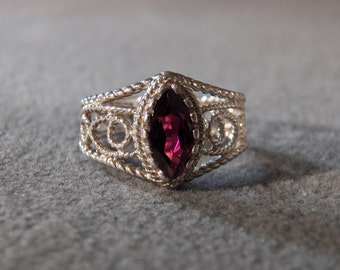 Vintage Sterling Silver Marquise Garnet Fancy Filigree Scrolled Etched Victorian Style Band Ring Classic Collectable, Size 8