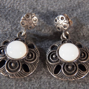 Vintage Sterling Silver 2 Round Moon Stone Fancy Scrolled raised Relief Dangle Pierced Earrings