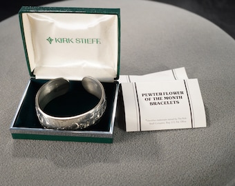 Vintage Signed Kirk Stieff Pewter Poppy 900 8 Cuff Bangle Bracelet Fancy Etched Eternity Setting Mint Classic Collectable Box