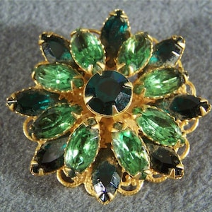 Vintage Yellow gold tone multi emerald green Round Marquise Filigree Design rhinestone pin Brooch Clip On Earring  Set         **RL