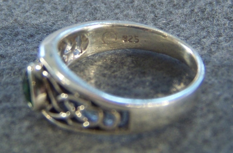 Size 6 Vintage Sterling Silver Heart Green Topaz Bold Wide Fancy Irish Celtic Knot Design Band Ring