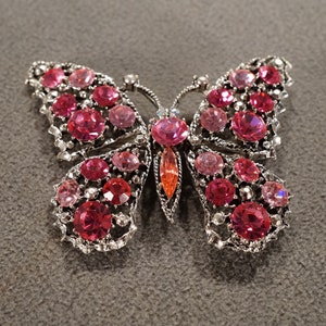 Antique Vintage Designer Signed Weiss Pin Brooch Silver Tone Round Marquise Prong Set Pink Glass Rhinestone Butterfly Cluster Setting  #2901