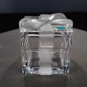 Vintage Authentic Tiffany & Co Crystal Gift Box Germany Raised Relief Frosted Glass Bow Trinket Jewelry Box Table Top Dresser Home Decor