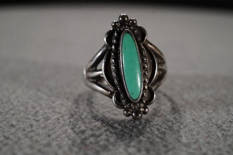 Size 6 Vintage Sterling Silver Band Ring Marquise Bezel Set Turquoise Fancy Scrolled Southwestern Style Design Setting