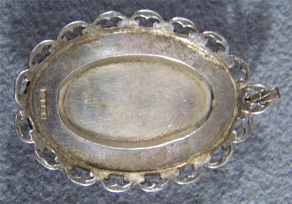 Vintage Sterling Silver  Large Oval English Detai… - image 3