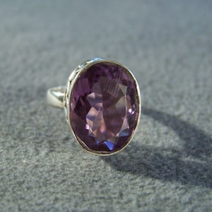 Vintage Sterling Silver Big Oval African Amethyst Open Cut Out Design Victorian Style Band Ring, Size 8           **RL