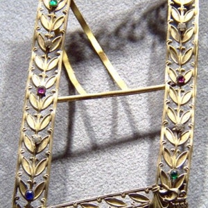 Vintage  Yellow Gold Tone Victorian-Style Huge Unique Multi Colored Round Rhinestone Fancy Etched Buckle         **RL
