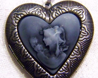 Vintage Silver Tone  Faux Cameo Heart Hinged Locket Pendant Charm Art Deco Style