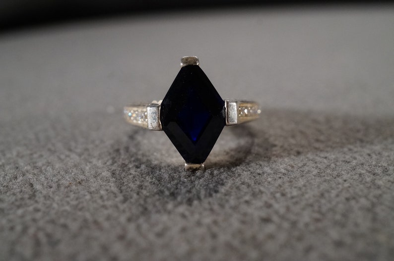 Vintage Sterling Silver Band Ring 7 Round Marquise Prong Set Blue Clear Cubic Zirconia Multi Stone Design Setting Art Deco Style Size 6