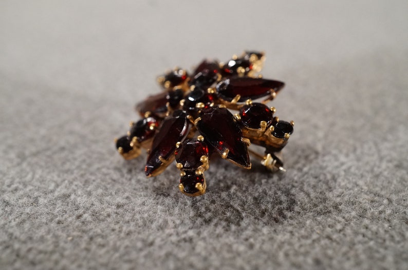 Antique Vintage 12 K Yellow Gold Filled Art Deco Style Pin Brooch 16 Round Pear Prong Set Garnet Round Circle Design #2433