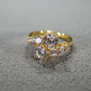 Vintage Wedding Band Stacker Design Ring Sterling Silver Gold Overlay 8 Round Prong Set Cubic Zirconia Cluster Multi Stone Setting, Size 8