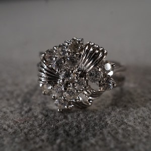 Vintage Sterling Silver Band Ring 13 Round Prong Set White Topaz Fancy Etched Ribbed Design Setting Victorian Style, Size 7
