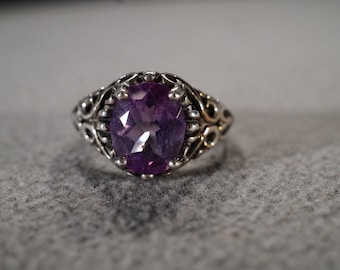 Vintage Sterling Silver Band Ring Oval Prong Set African Amethyst Fancy Scrolled Design Setting Victorian Style, Size 7